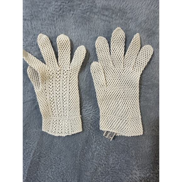 Vintage Women’s Gloves Lot 4 Pairs – Black, White, Crochet, Embroidered Elegant - Picture 3 of 13